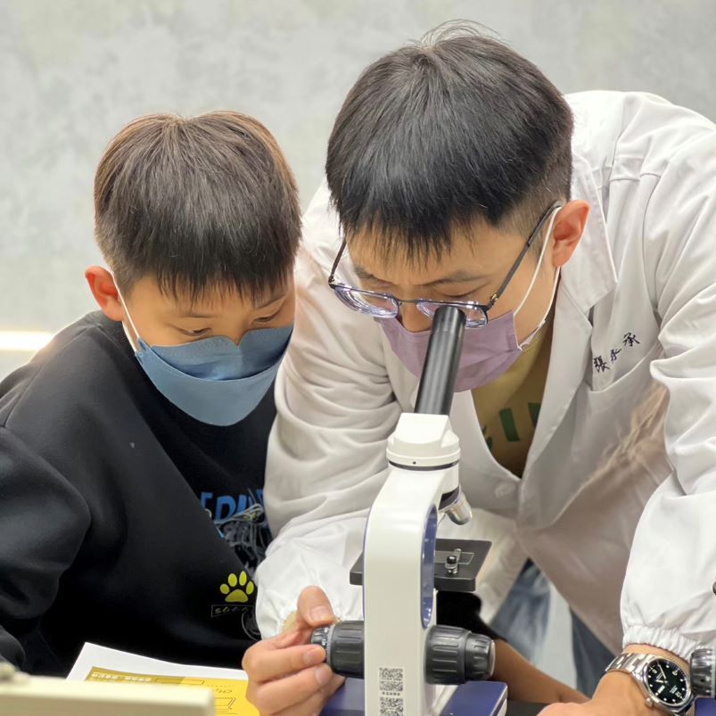老師不只教你自然知識 更陪伴你探究科學之美